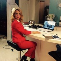 Логотип компании Fashion Class, школа дизайна